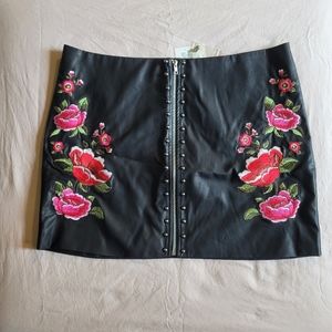 Forever 21+ Women's Faux Leather Skirt 2X